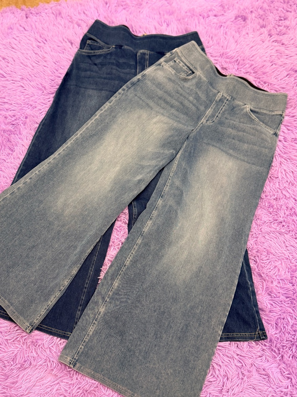 Halara Large Petite Wide-Leg Women's Jeans in Light Blue and Dark Blue bundle